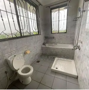 6bdrm House in Dalalipapaatzseven, Kinondoni for rent