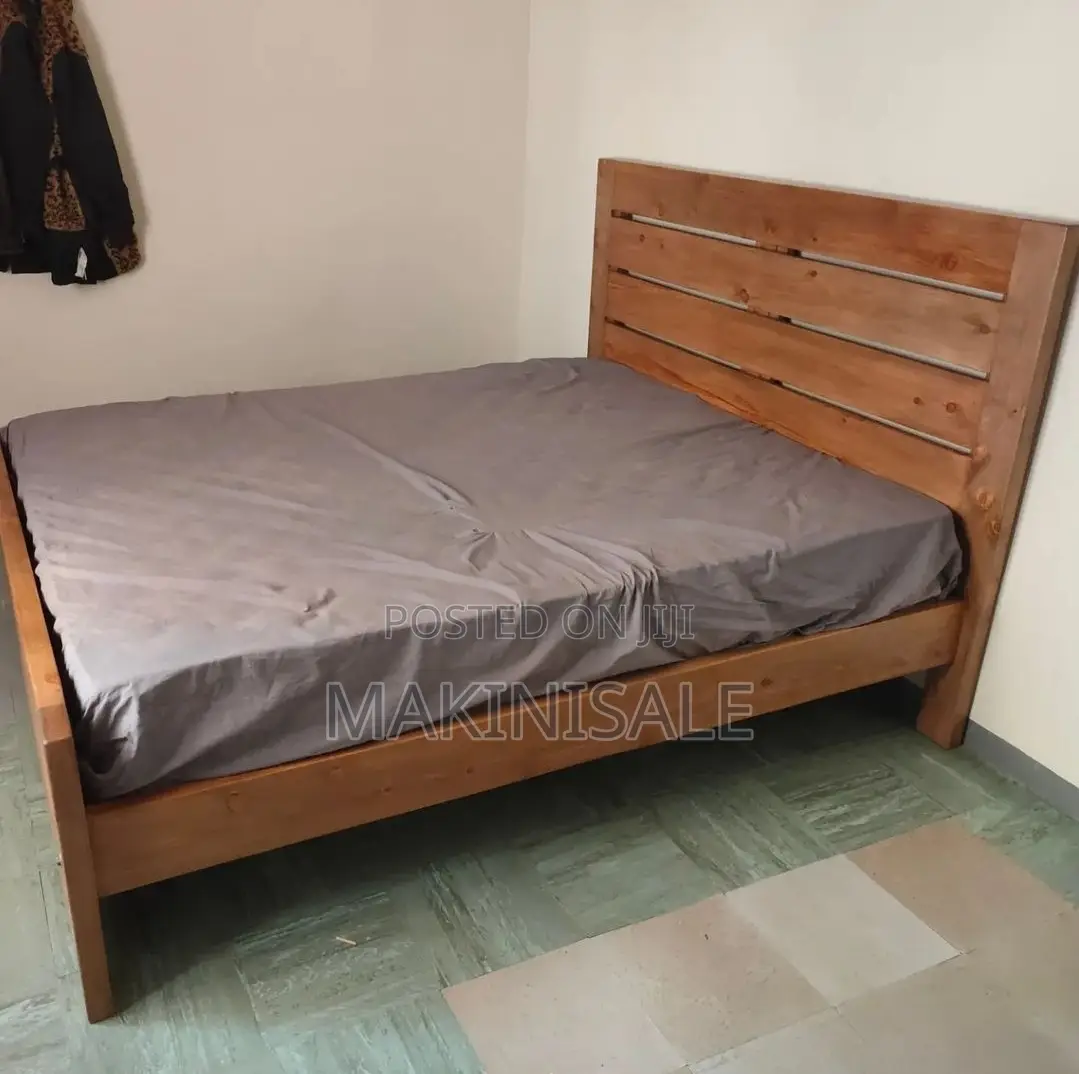 Pallet Bed Nzuri Sana