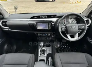 Toyota Hilux 2022 Gray
