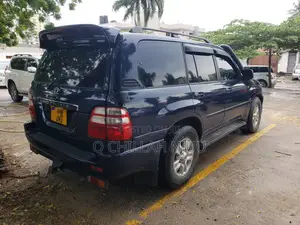 Toyota Land Cruiser 2005 Blue