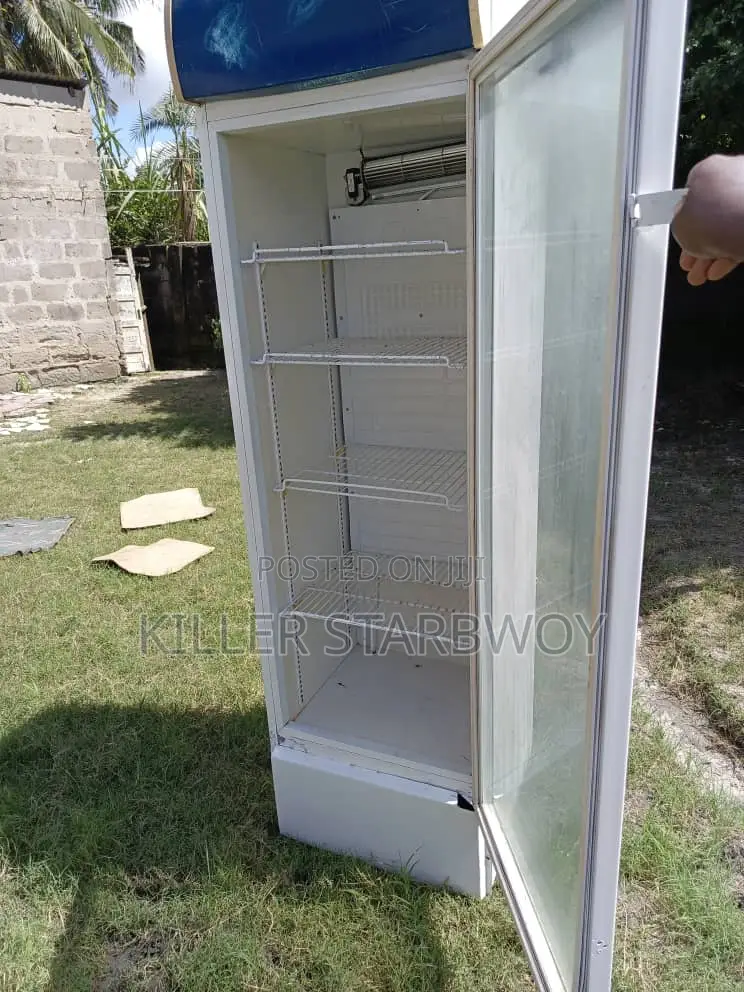 Display Fridge , West Point Lita 400