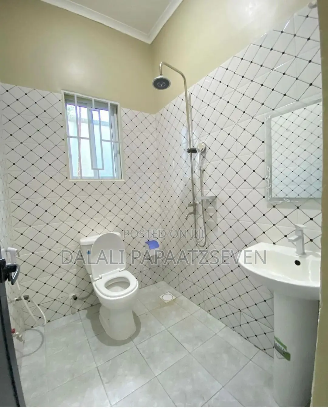 3bdrm Apartment in Dalalipapaatzseven, Kinondoni for rent