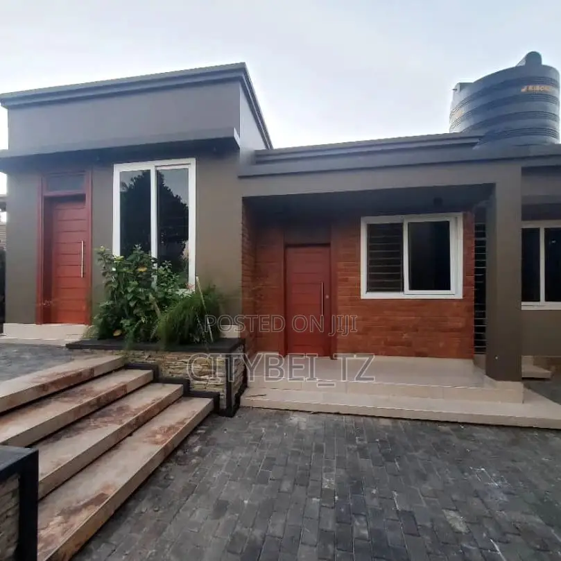 3bdrm Mansion in Madale, Kinondoni for sale