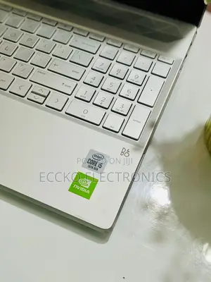 Laptop HP Pavilion 15 8GB Intel Core I5 SSHD (Hybrid) 256GB