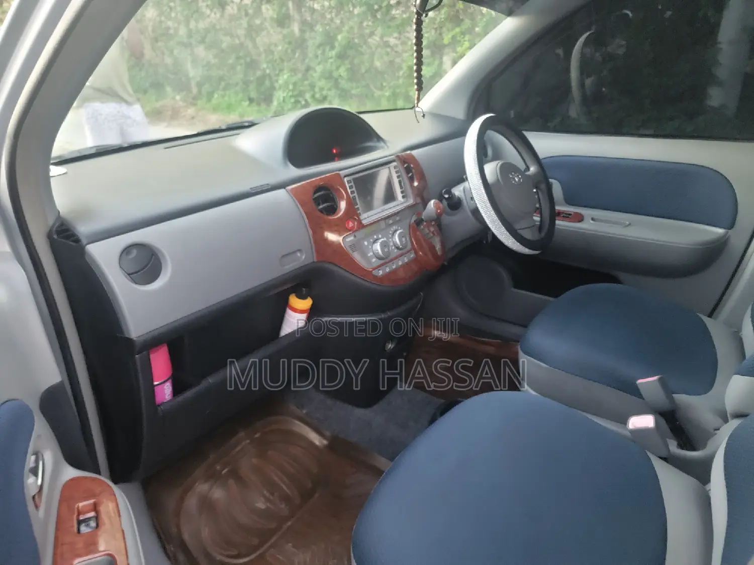 Toyota Sienta 2004 Silver