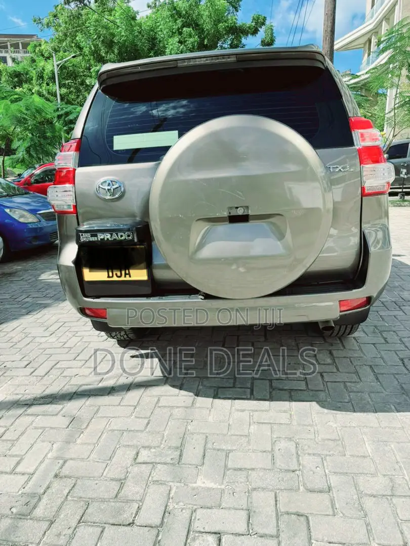 Toyota Land Cruiser Prado 2012 Gold