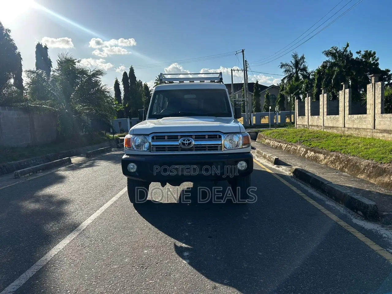 Toyota Land Cruiser 2011 White