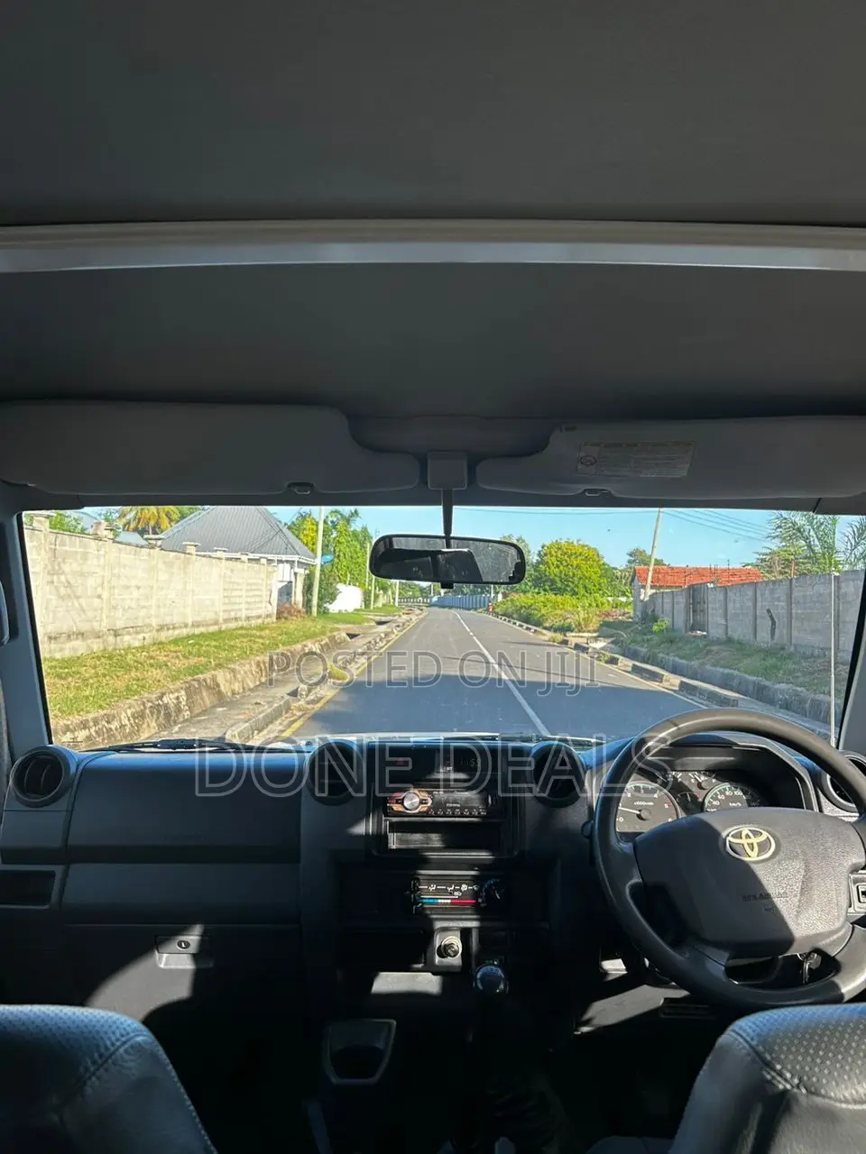 Toyota Land Cruiser 2011 White