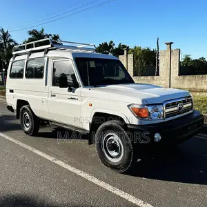 Toyota Land Cruiser 4.0 V6 GX 2011 White