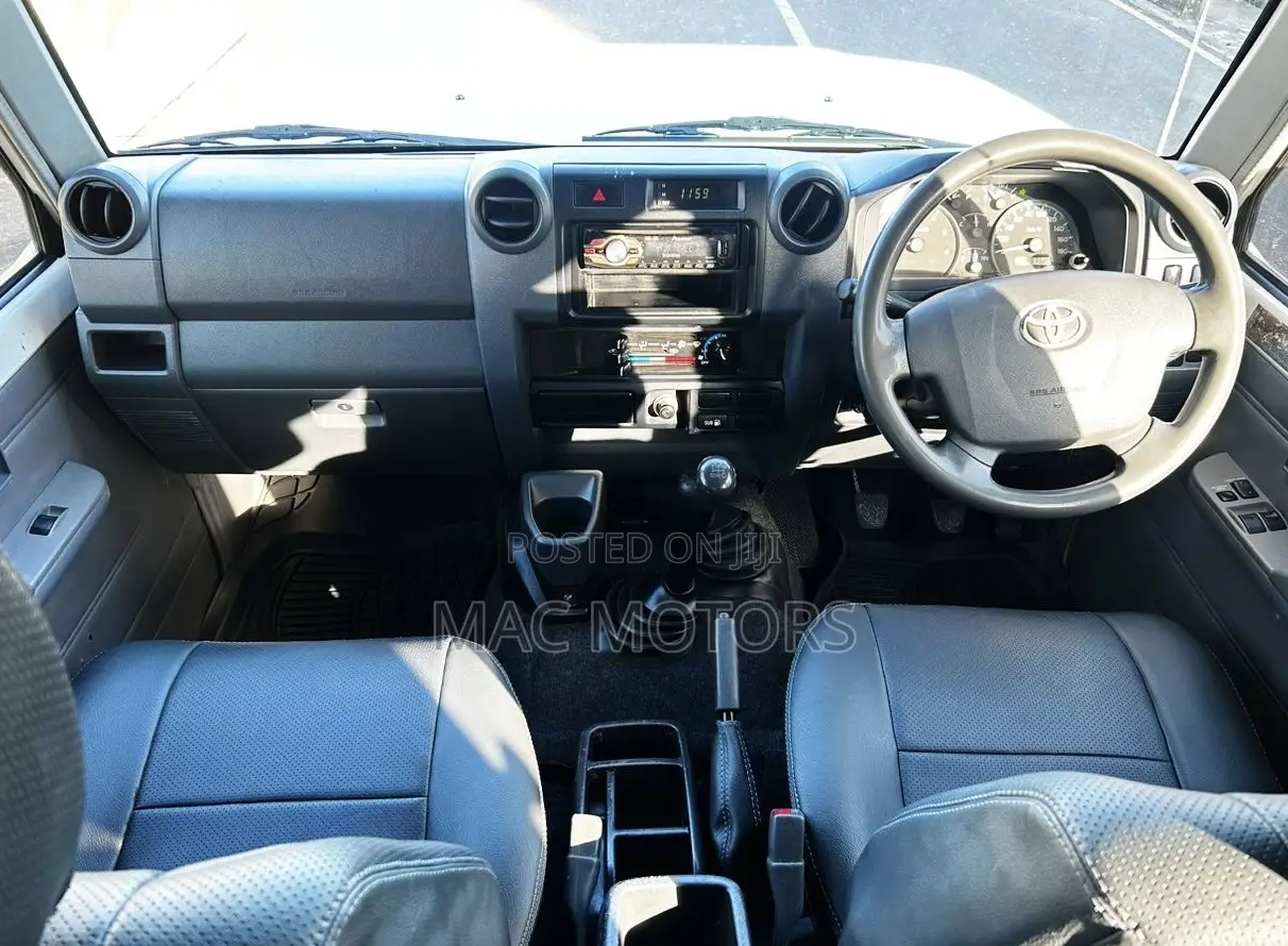 Toyota Land Cruiser 4.0 V6 GX 2011 White