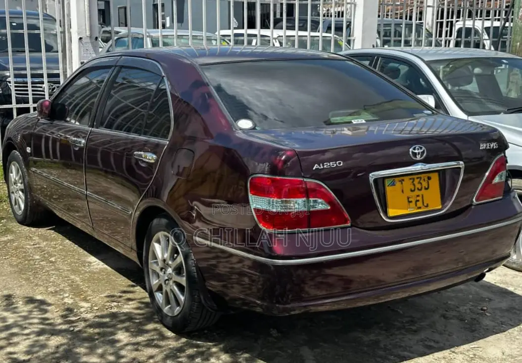 Toyota Brevis 2005