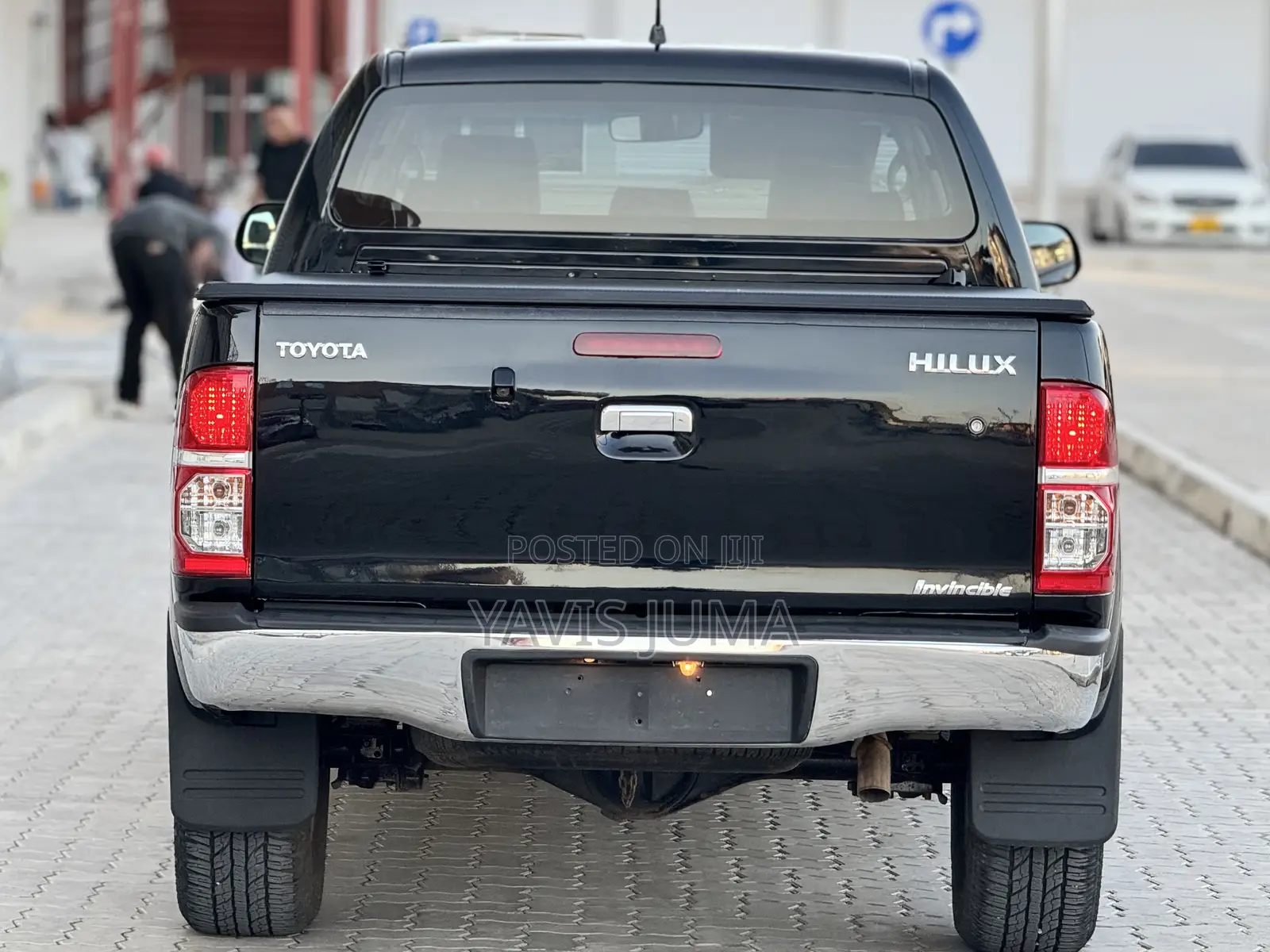 Toyota Hilux 2014 Black