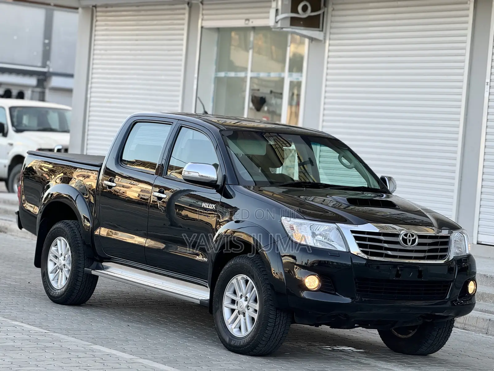Toyota Hilux 2014 Black
