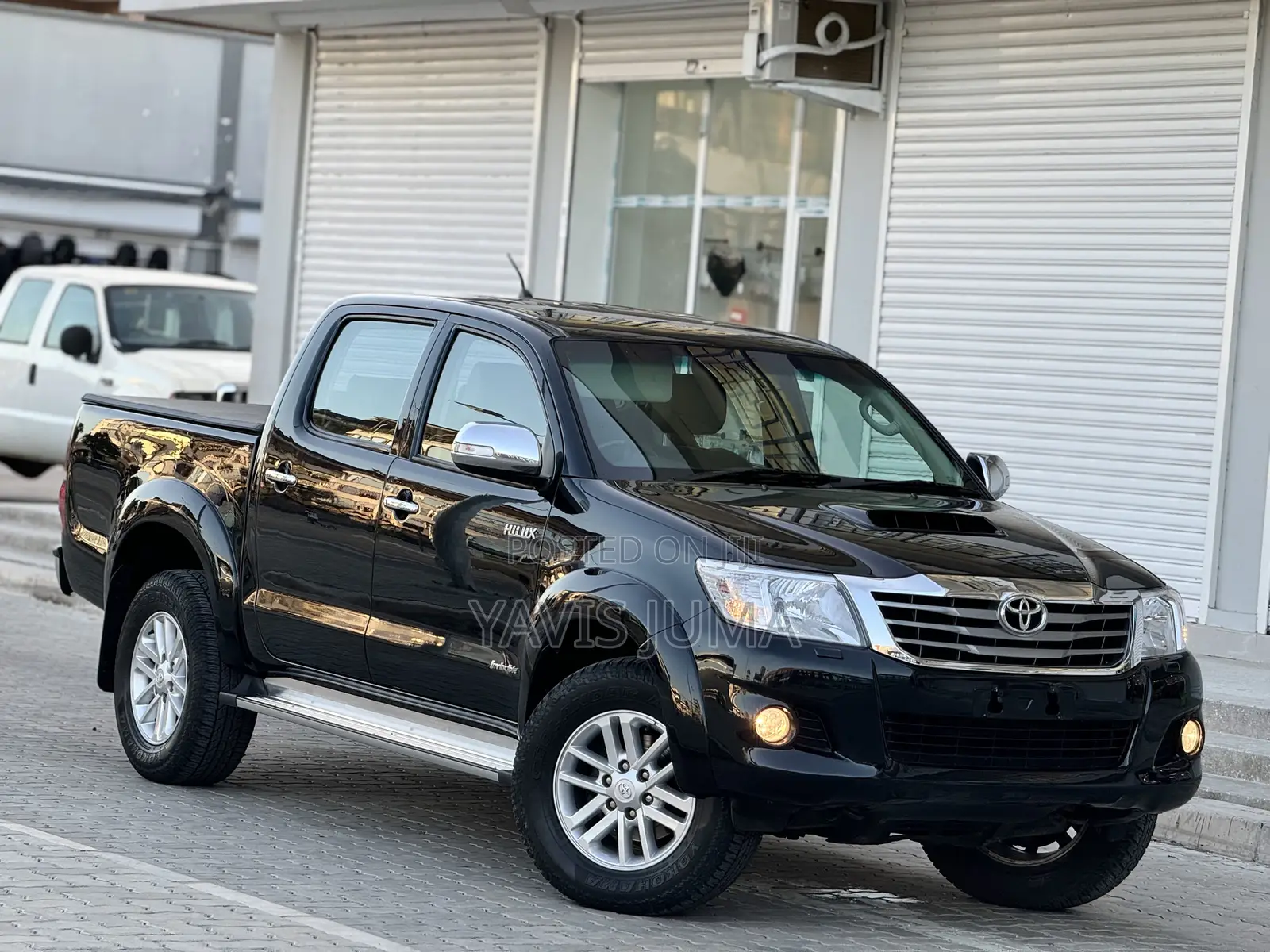 Toyota Hilux 2014 Black
