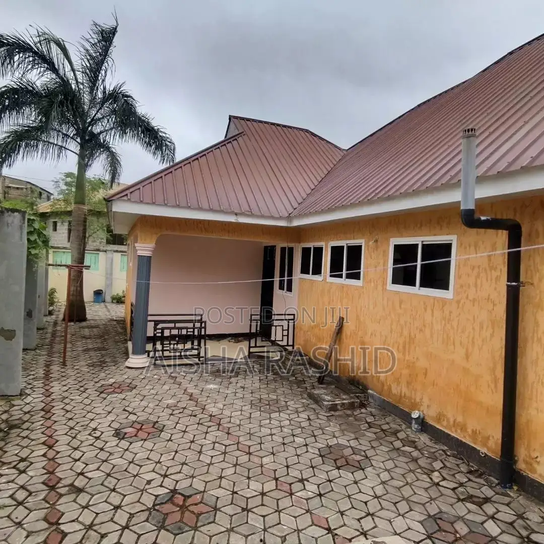 4bdrm House in Kinondoni for rent