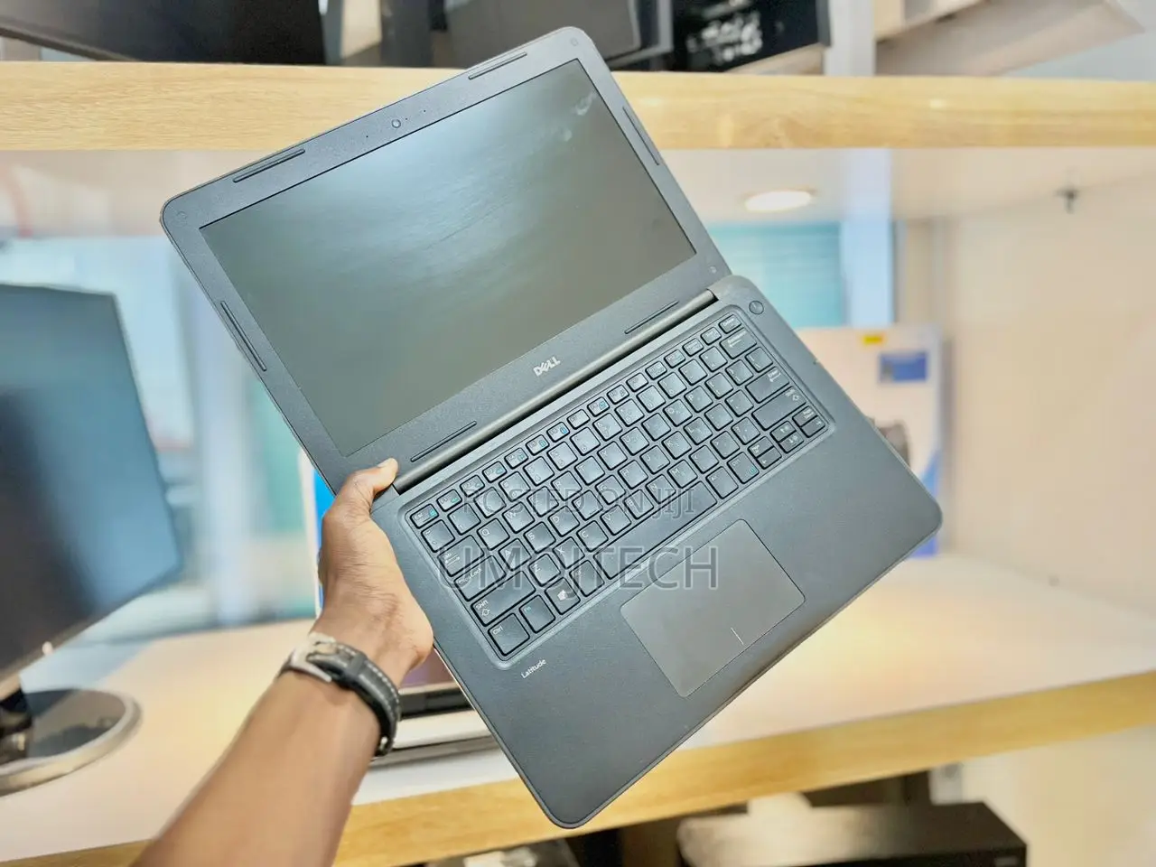 Laptop Dell Latitude 13 3380 4GB Intel Core I3 HDD 500GB