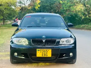 Photo - BMW 1 Series 2006 Black