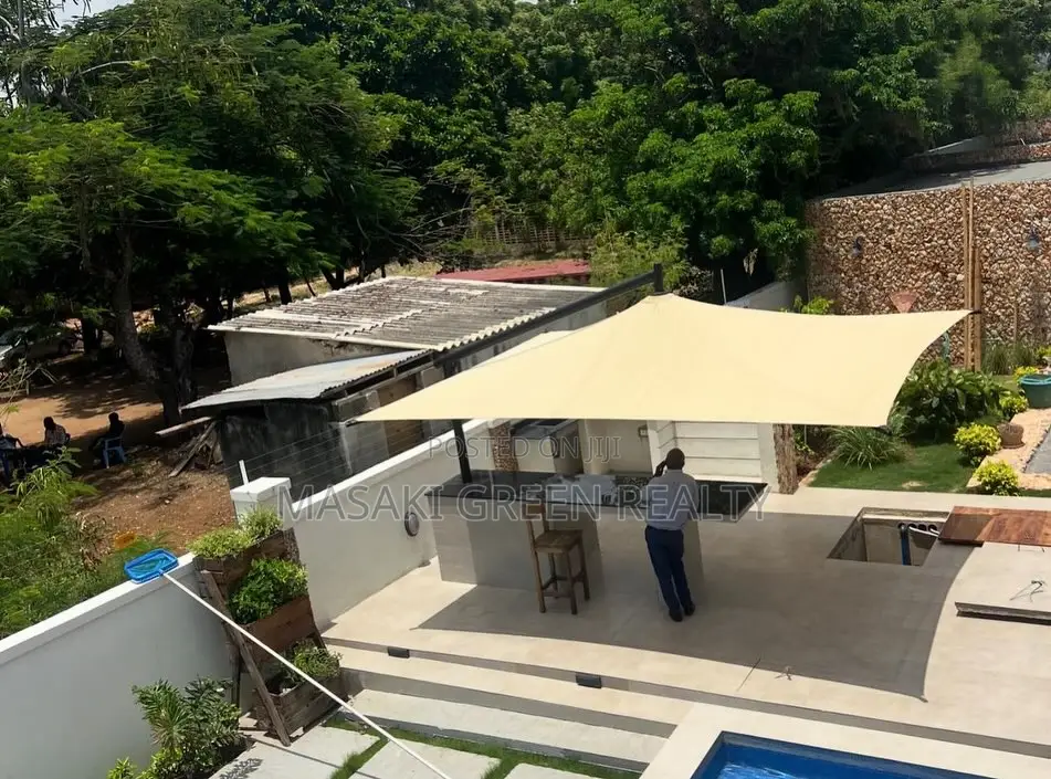 4bdrm Mansion in Bahari Beach, Kinondoni for sale