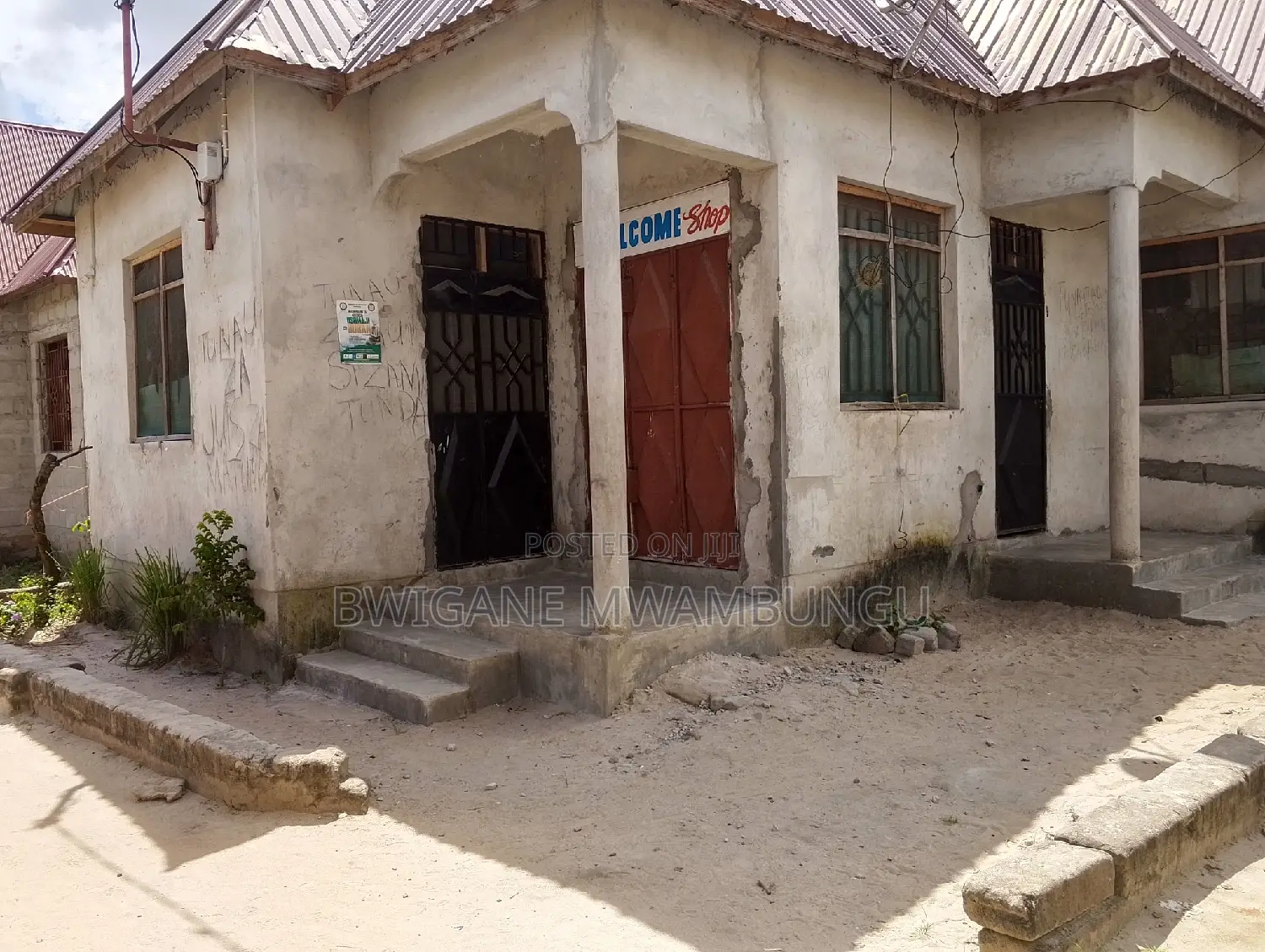3bdrm Apartment in Mwambungu Broker, Mbagala for sale