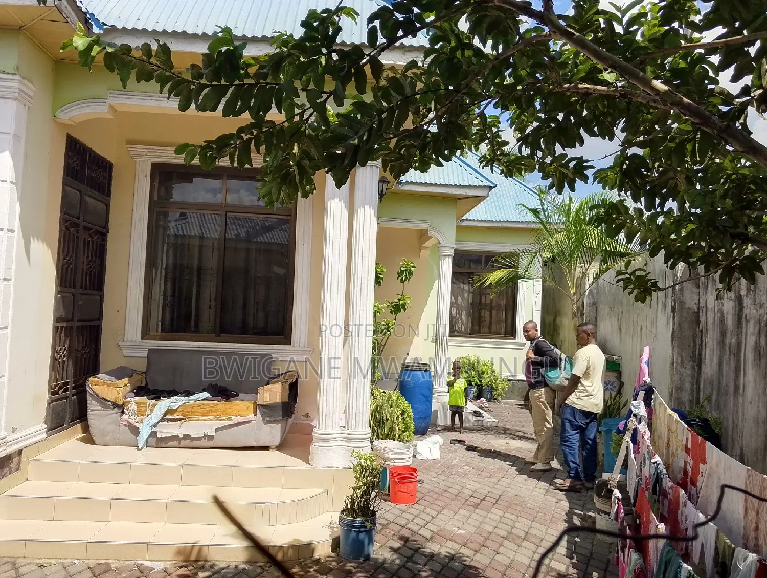 4bdrm Apartment in Mwambungu Broker, Mbagala for sale