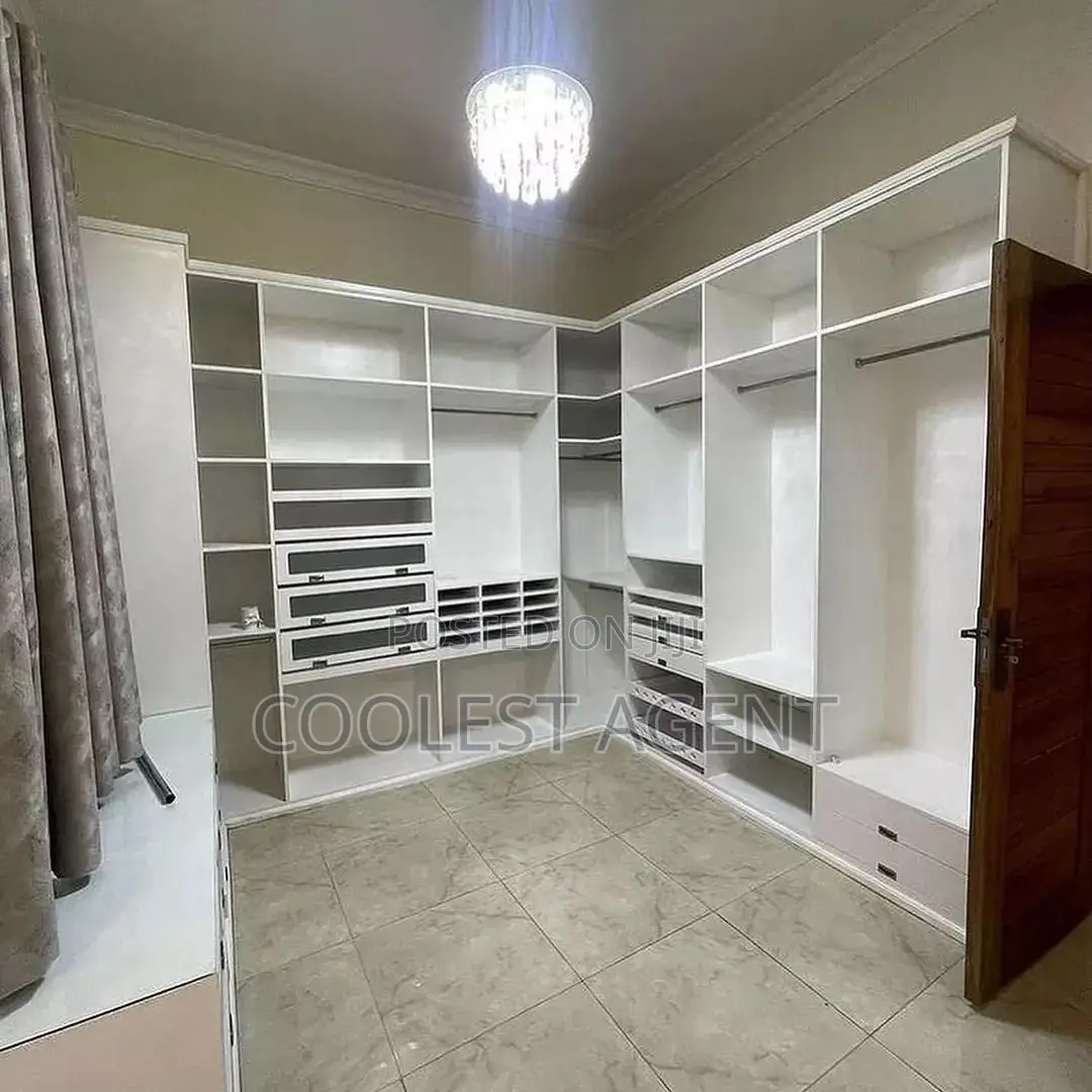 Furnished 5bdrm House in Mbezibeach, Kinondoni for rent