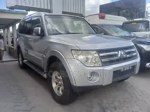 Mitsubishi Pajero 2007 Silver