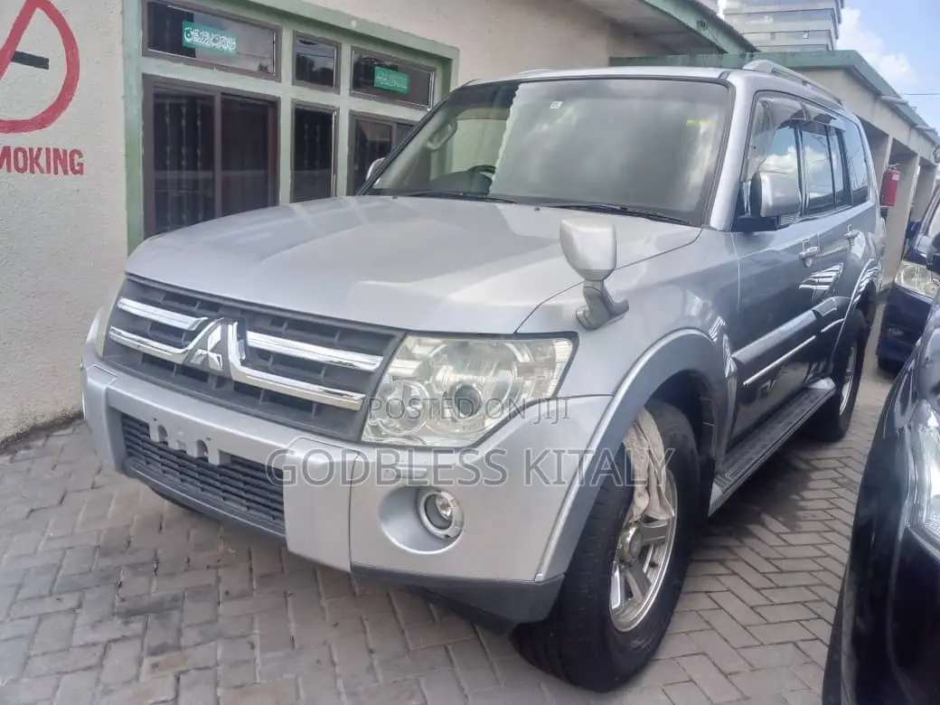 Mitsubishi Pajero 2007 Silver