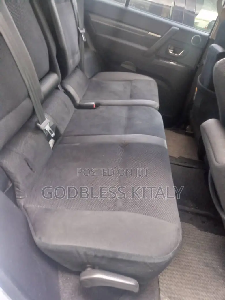 Mitsubishi Pajero 2007 Silver