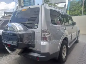 Mitsubishi Pajero 2007 Silver