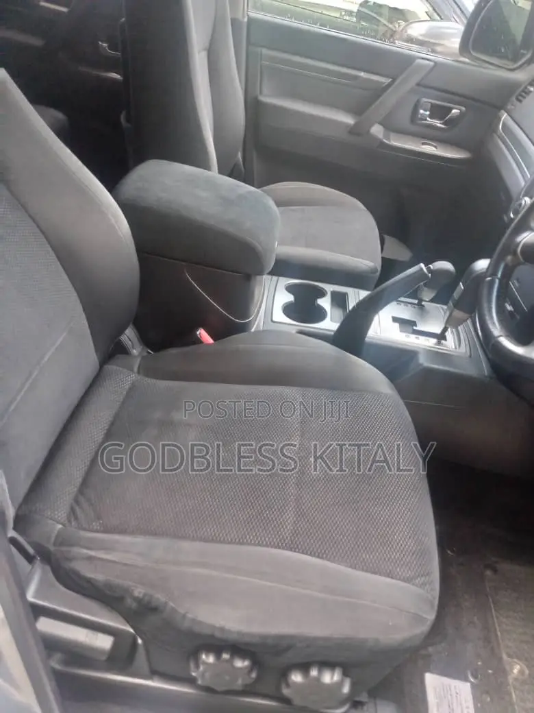 Mitsubishi Pajero 2007 Silver