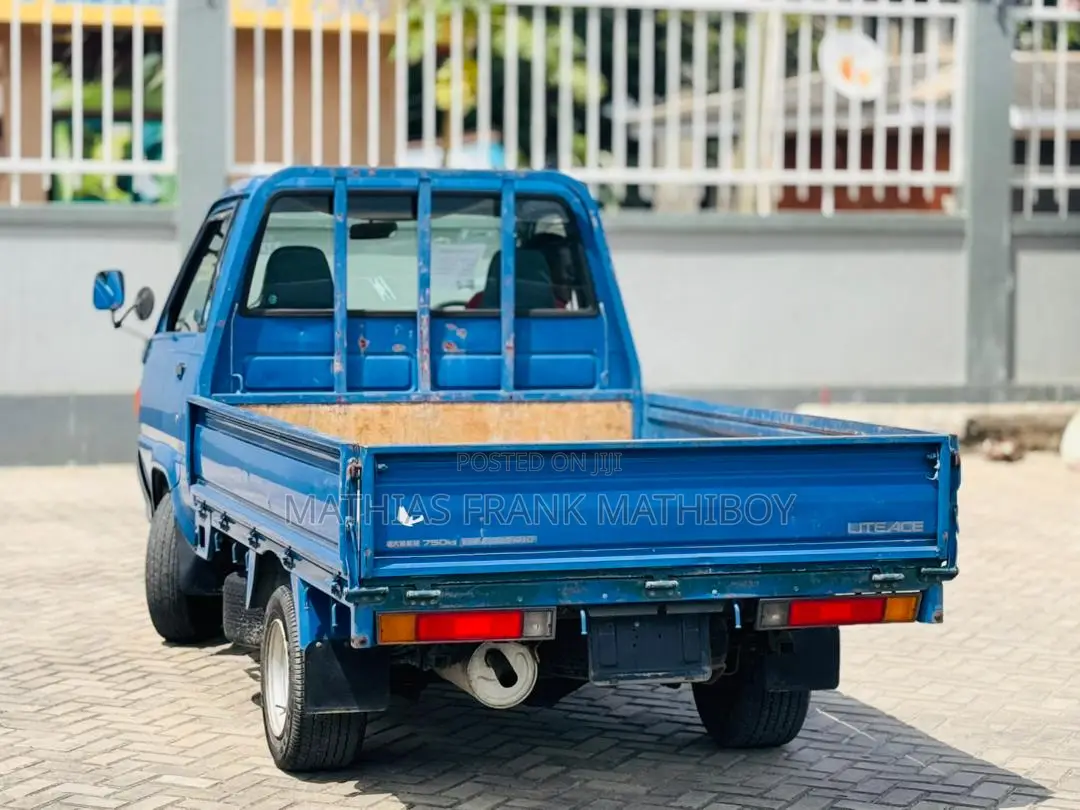 Toyota Lite-ace 1997 Blue