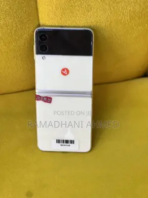 Samsung Galaxy Z Flip3 5G 128 GB White