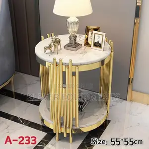 Elegant Circle Mable Top Side Table