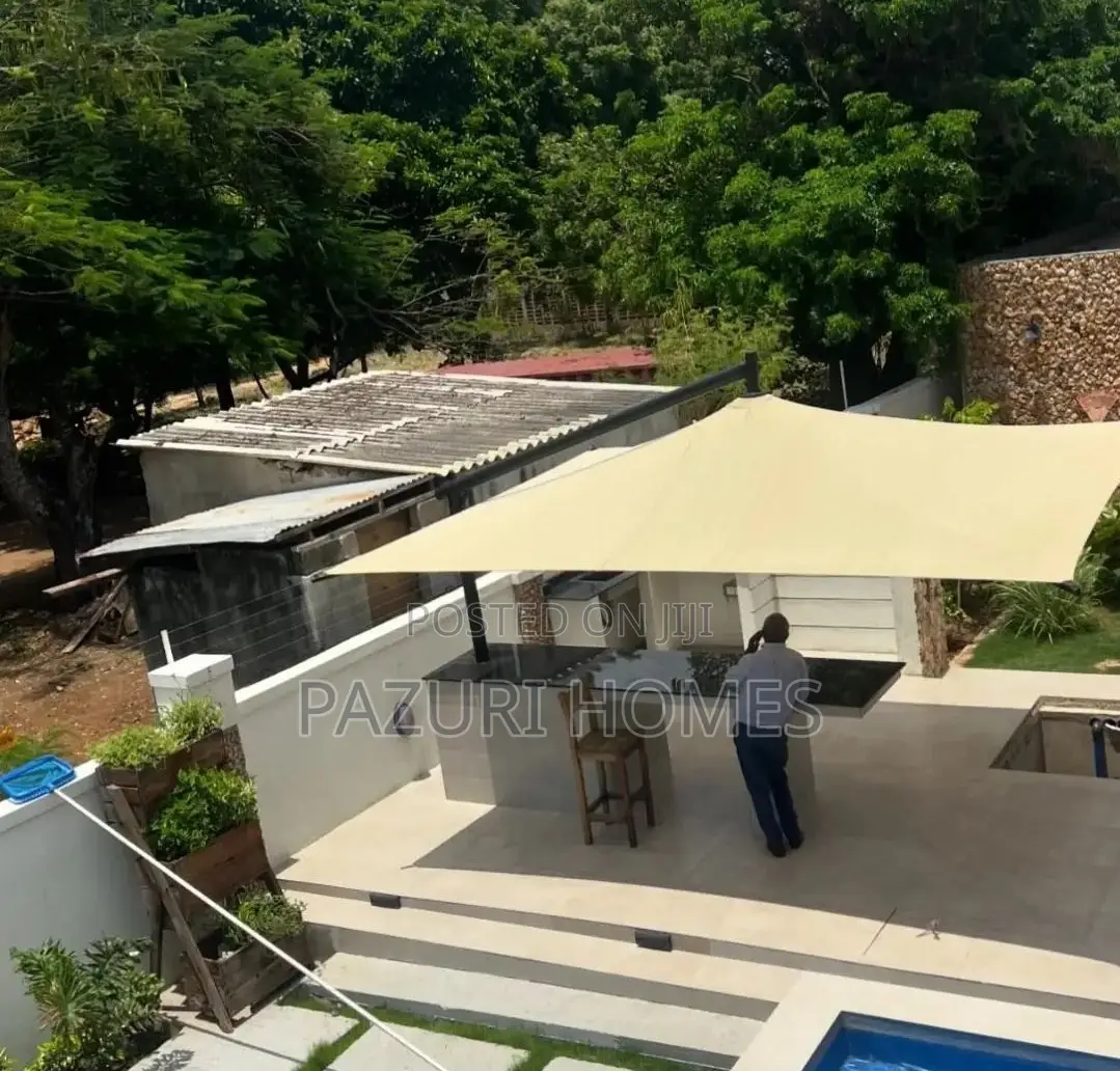 4bdrm Bungalow in Bahari Beach, Kunduchi for sale