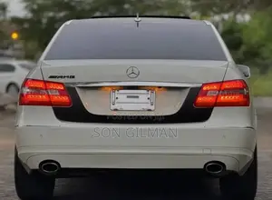 Mercedes-Benz E200 2011 Pearl