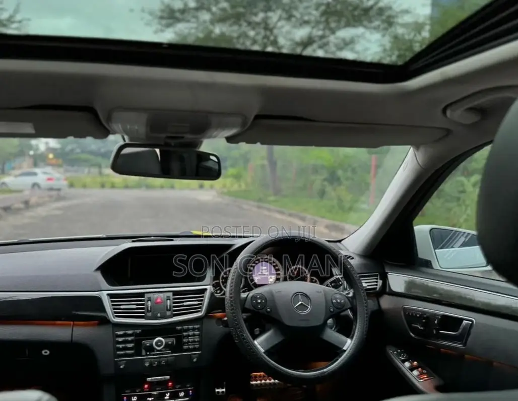 Mercedes-Benz E200 2011 Pearl