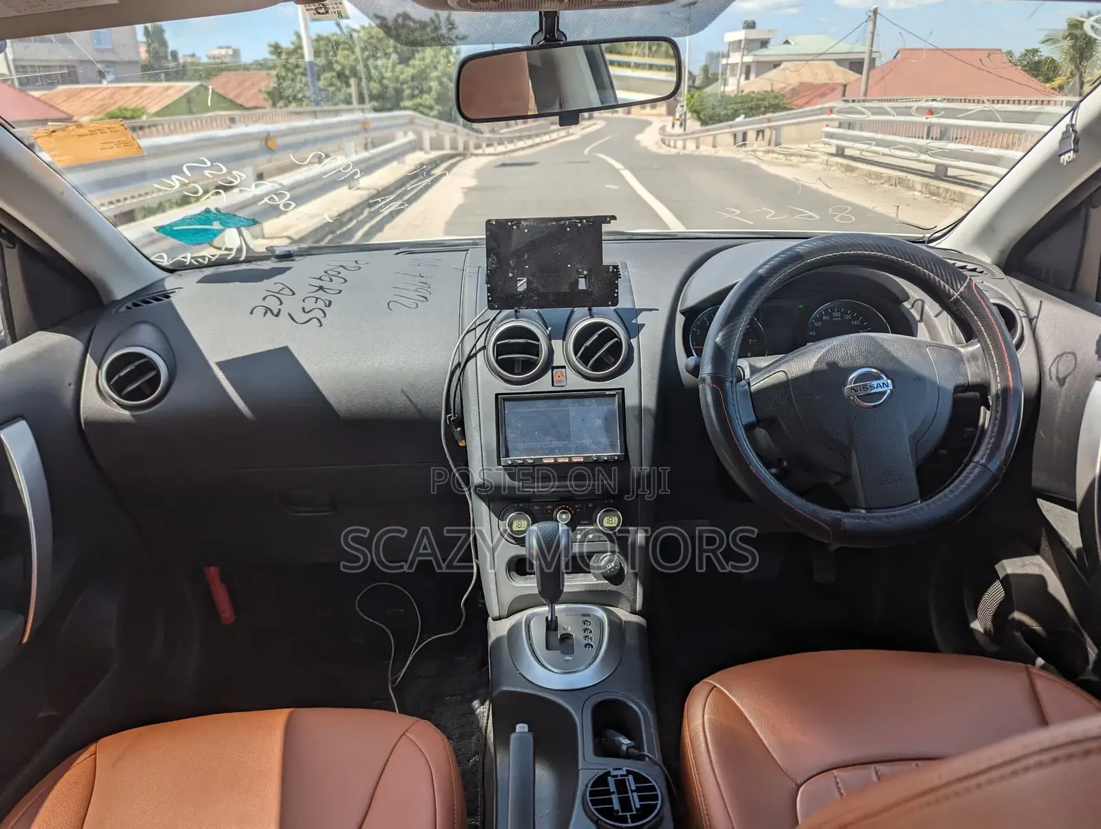 Nissan Dualis 2012 Off white