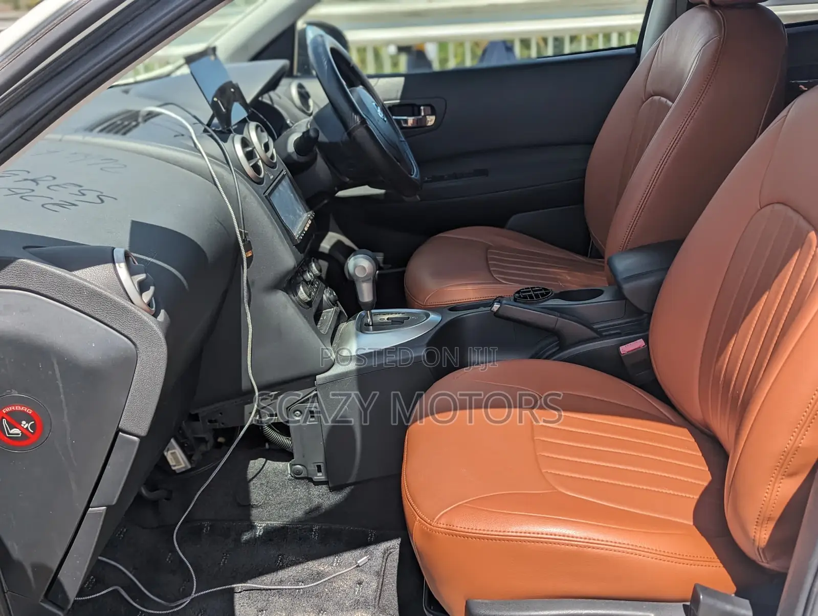 Nissan Dualis 2012 Off white