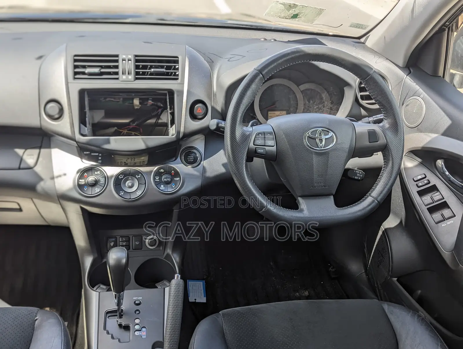 Toyota Vanguard 2012 Black