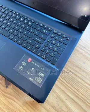Laptop MSI Raider GE76 12UGS 32GB Intel Core I9 SSD 1T