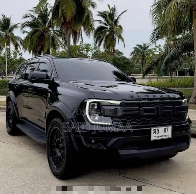 Ford Everest 2023 Black