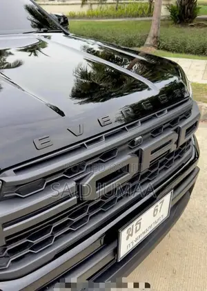 Ford Everest 2023 Black
