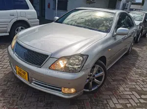 Toyota Crown Royale 2005 Silver