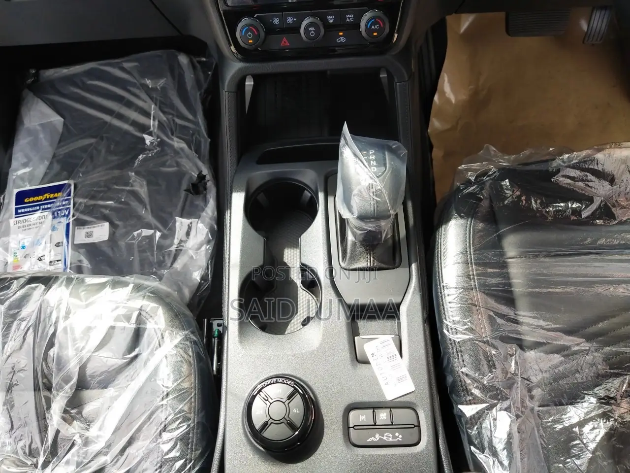 Ford Everest 2024 Matt Black