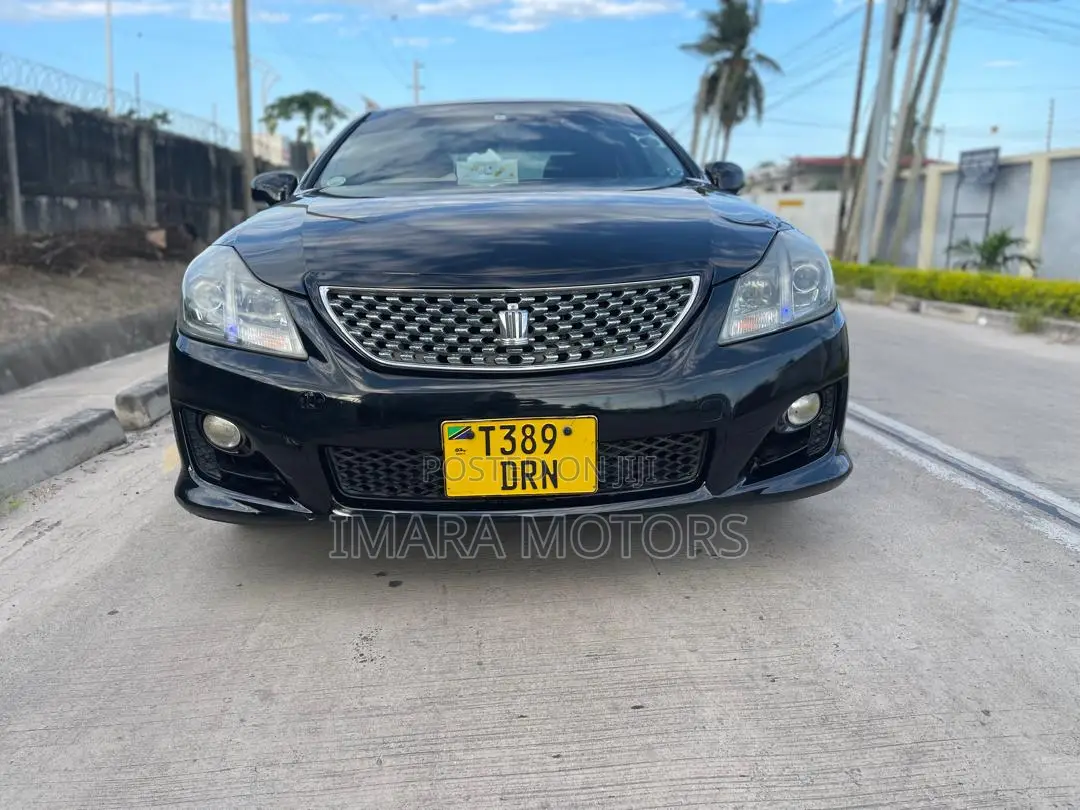 Toyota Crown 2009 Black