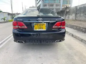 Toyota Crown 2009 Black