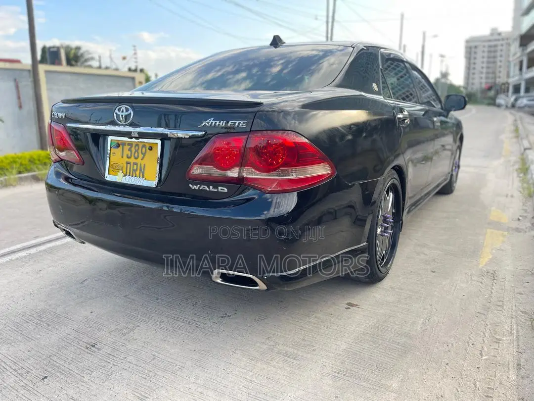 Toyota Crown 2009 Black