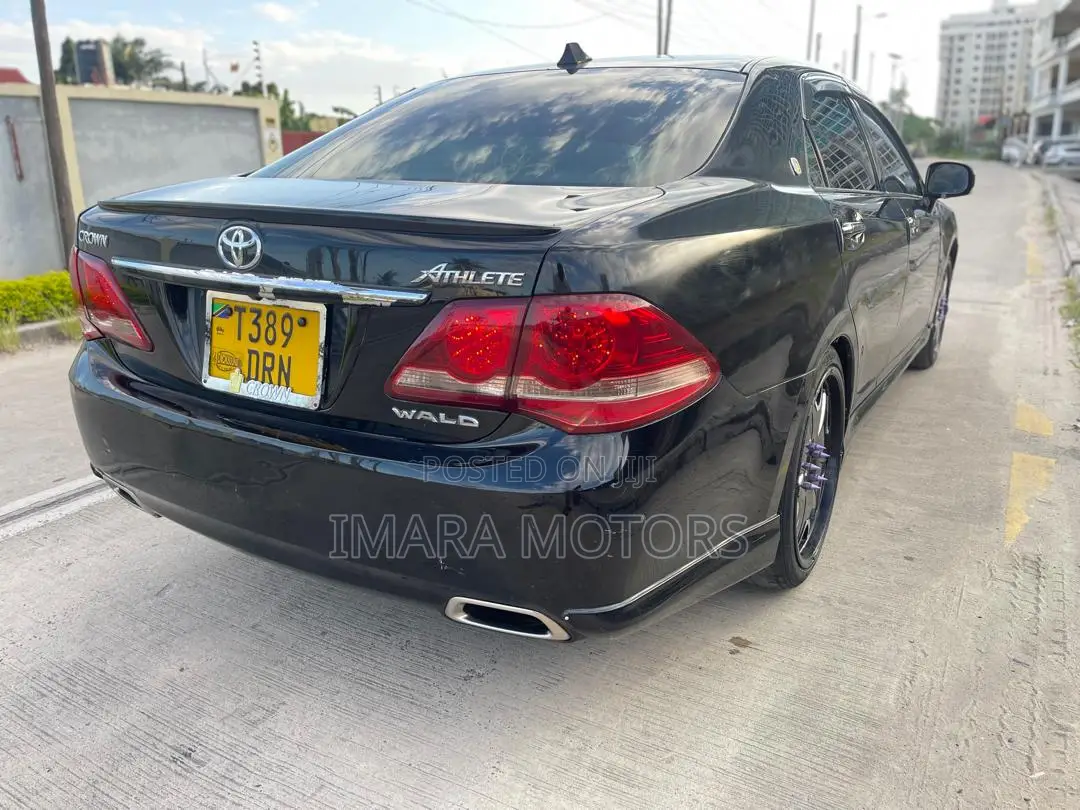 Toyota Crown 2009 Black