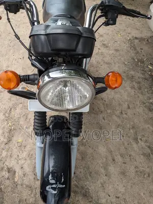 TVS HLX 125 2023 Black