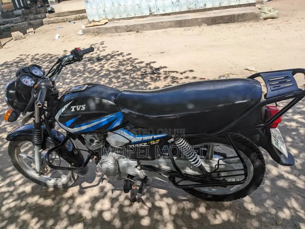 TVS HLX 125 2023 Black